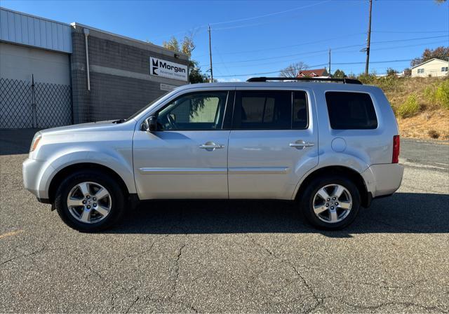 used 2010 Honda Pilot car, priced at $9,995