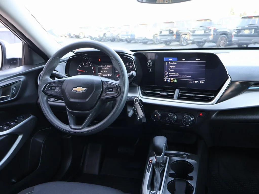 used 2025 Chevrolet Trax car, priced at $21,443