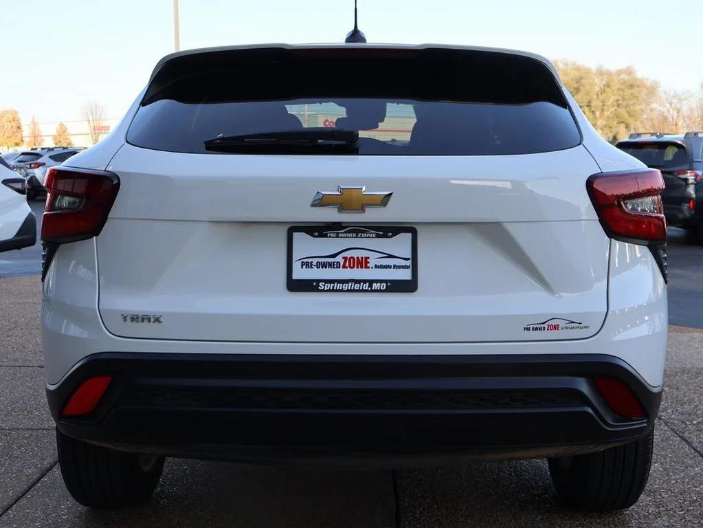 used 2025 Chevrolet Trax car, priced at $21,443