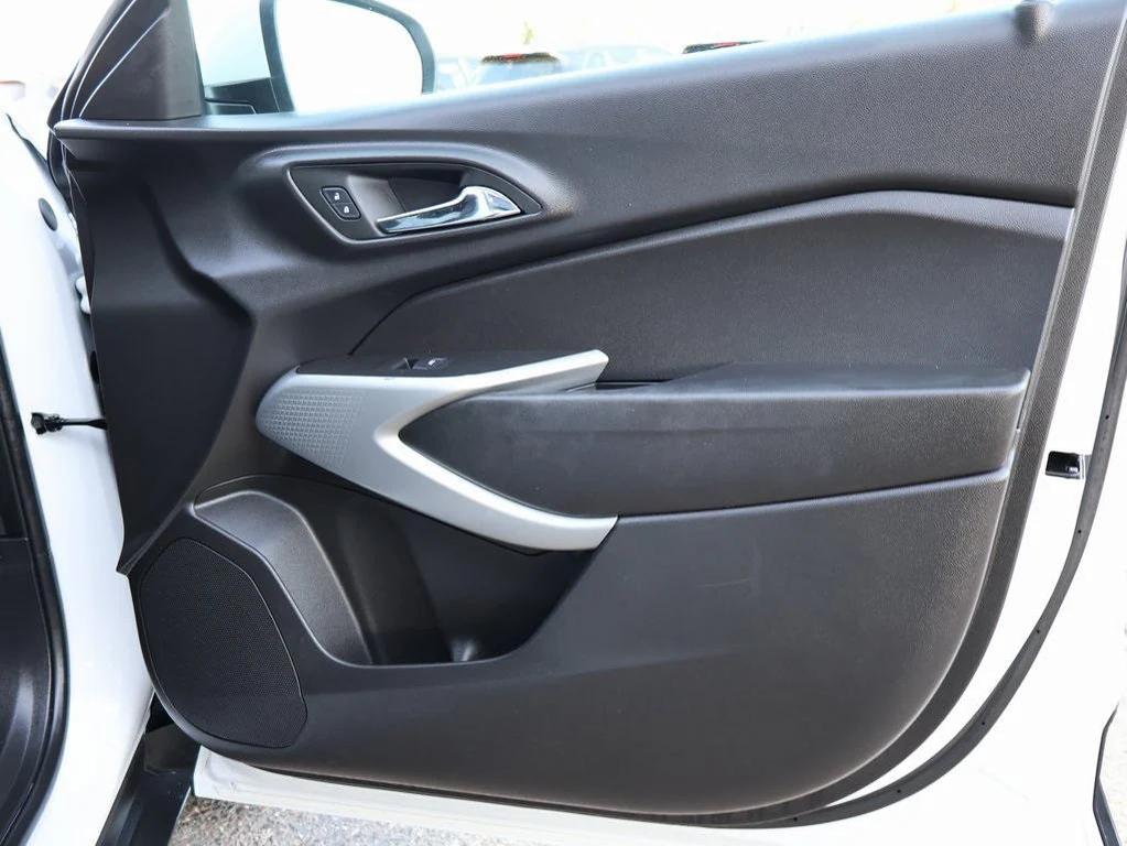 used 2025 Chevrolet Trax car, priced at $21,443