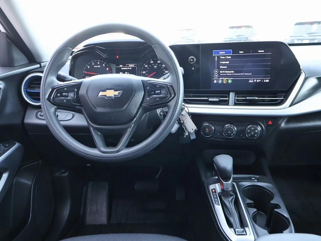 used 2025 Chevrolet Trax car, priced at $21,443