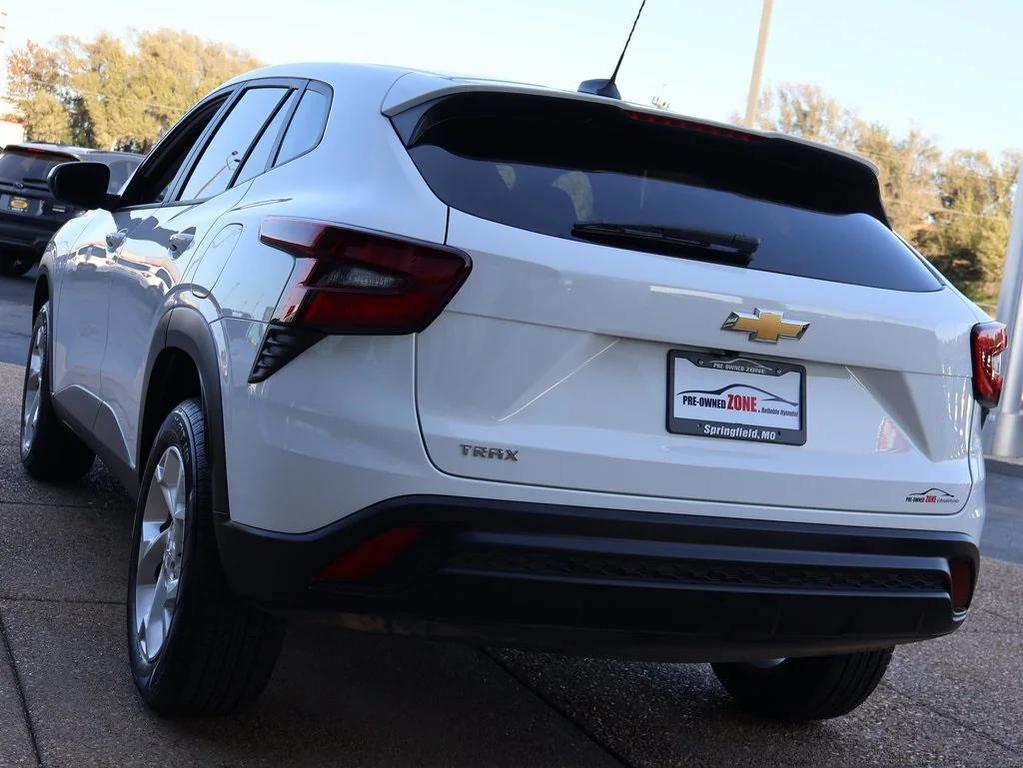 used 2025 Chevrolet Trax car, priced at $21,443