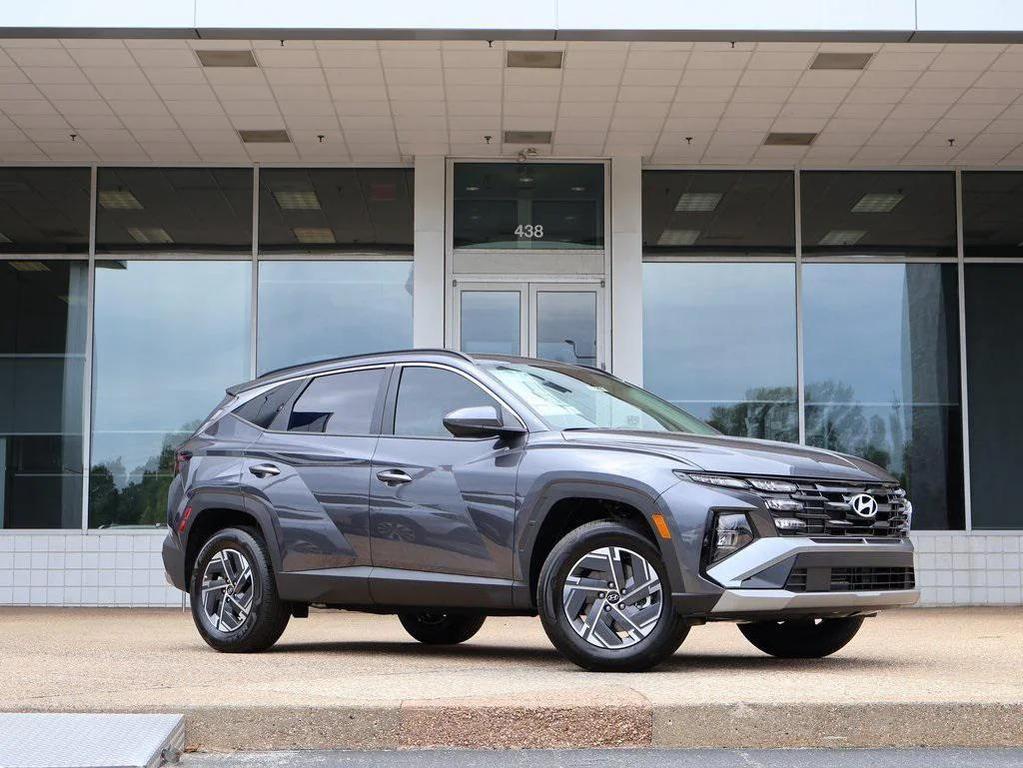 new 2025 Hyundai TUCSON Hybrid car, priced at $31,477
