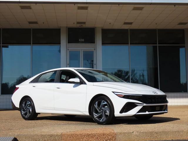 new 2025 Hyundai Elantra car, priced at $27,277