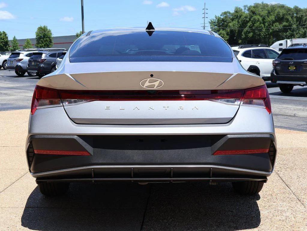 new 2025 Hyundai Elantra car, priced at $21,941