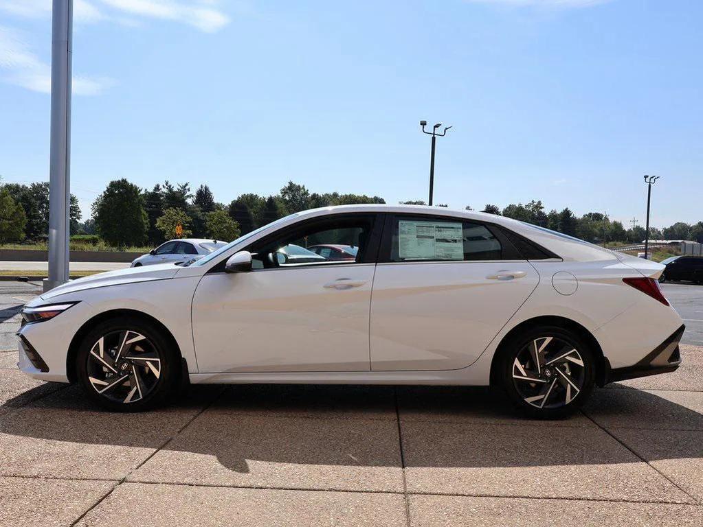 new 2025 Hyundai ELANTRA HEV car, priced at $31,270