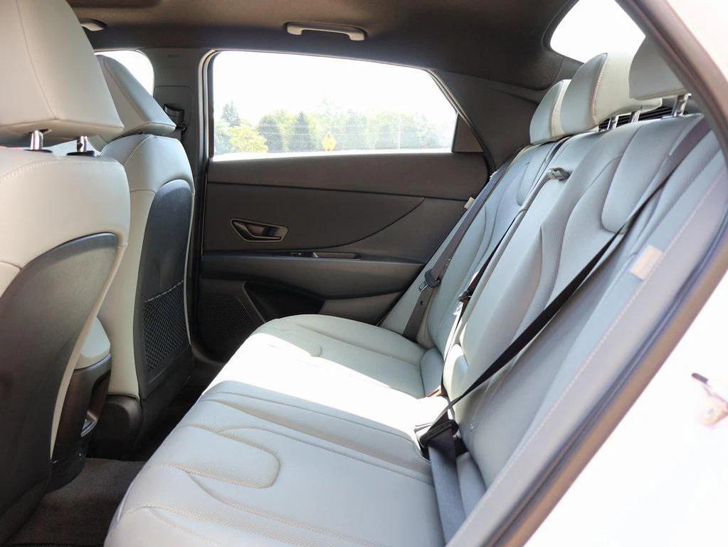 new 2025 Hyundai ELANTRA HEV car, priced at $31,270