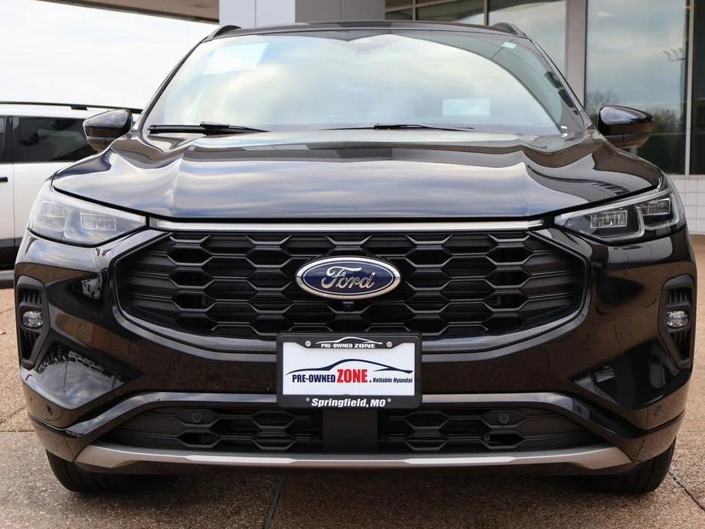 used 2025 Ford Escape car, priced at $30,998