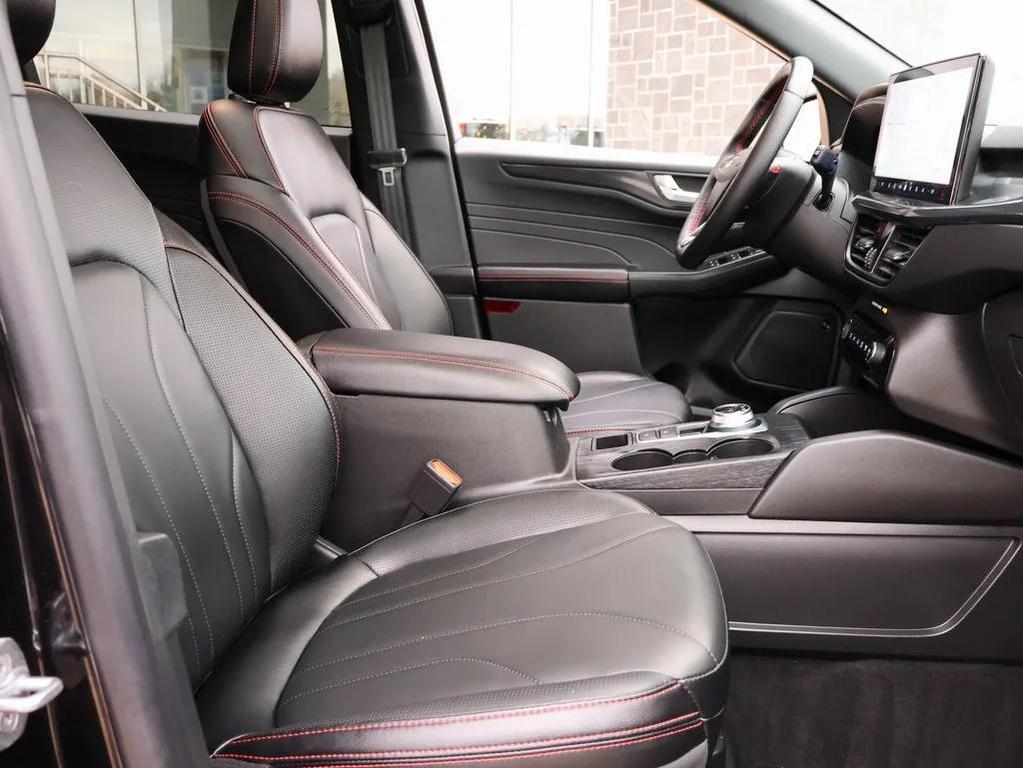 used 2025 Ford Escape car, priced at $30,998