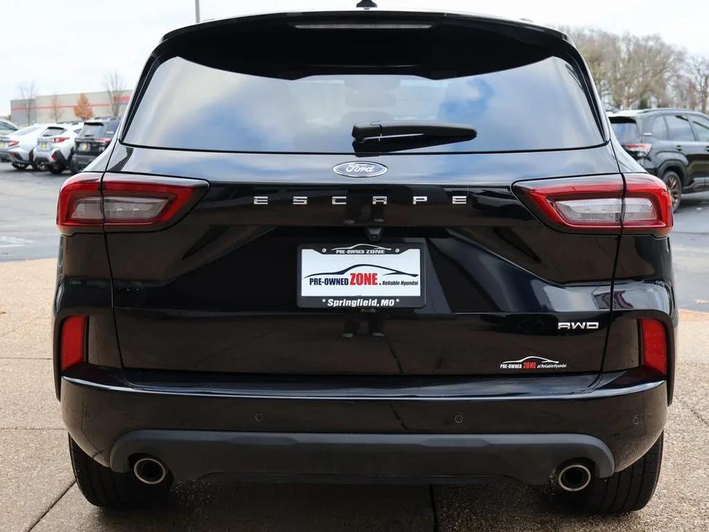 used 2025 Ford Escape car, priced at $30,998