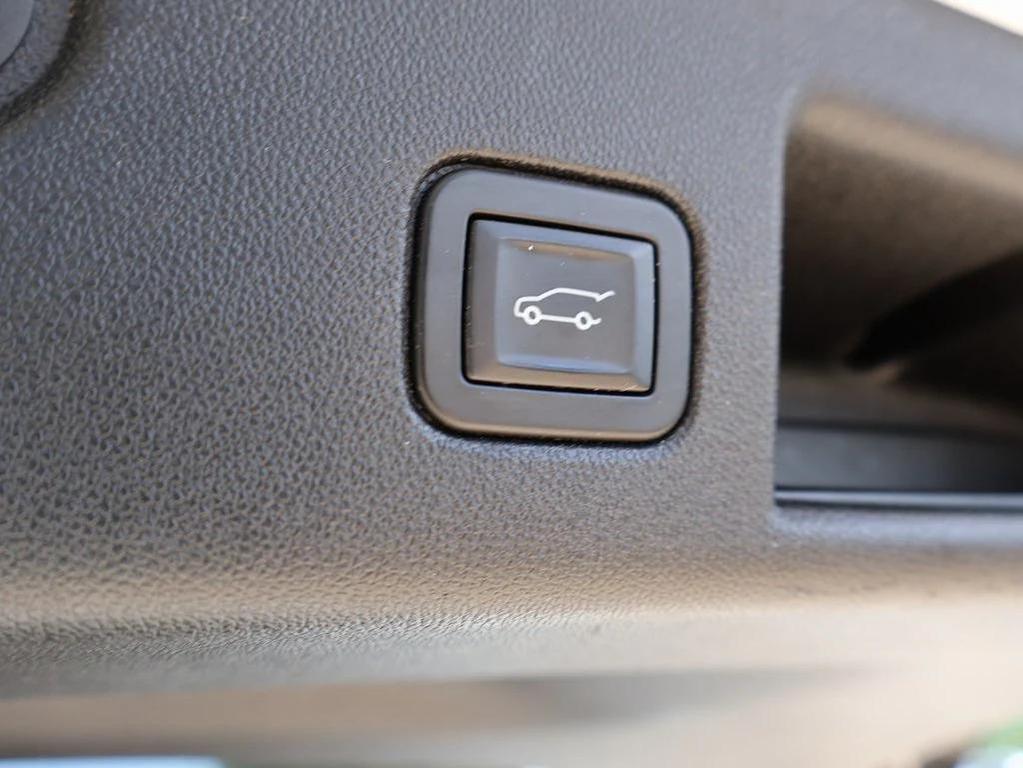 used 2018 Chevrolet Equinox car, priced at $16,999