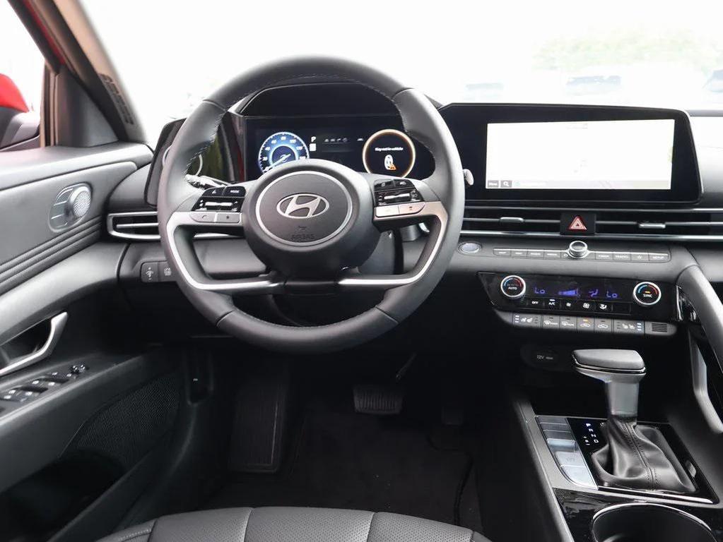 new 2025 Hyundai Elantra car, priced at $30,895