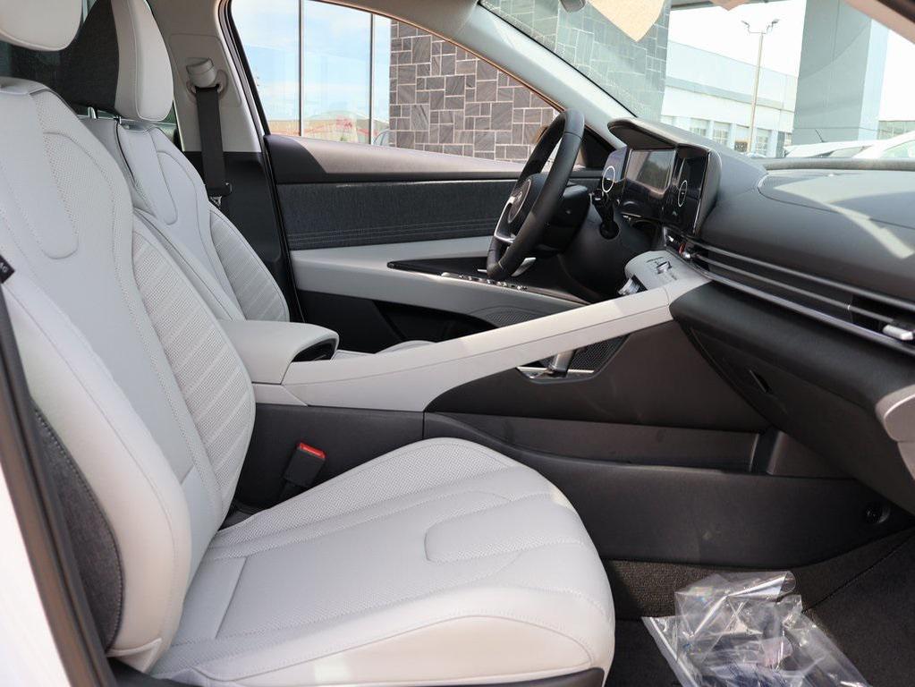 new 2025 Hyundai ELANTRA HEV car, priced at $31,267