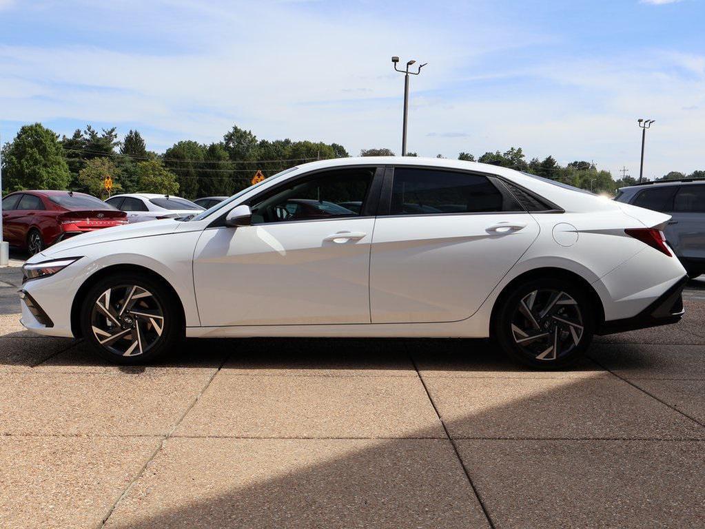 new 2025 Hyundai ELANTRA HEV car, priced at $31,267