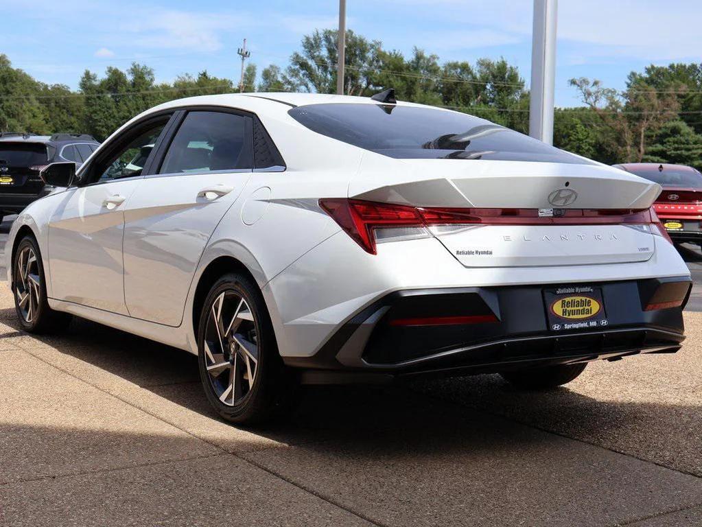 new 2025 Hyundai ELANTRA HEV car, priced at $31,267