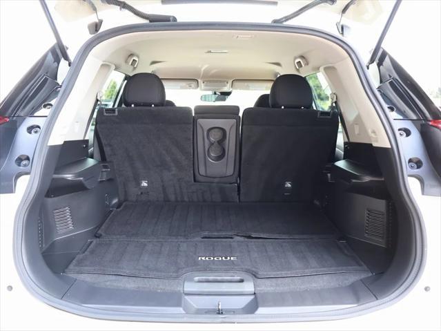 used 2019 Nissan Rogue car, priced at $15,902