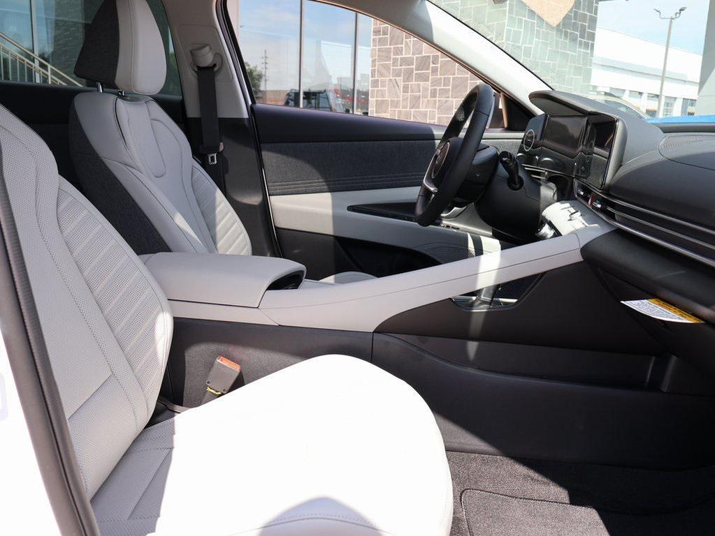 new 2025 Hyundai ELANTRA HEV car, priced at $29,477