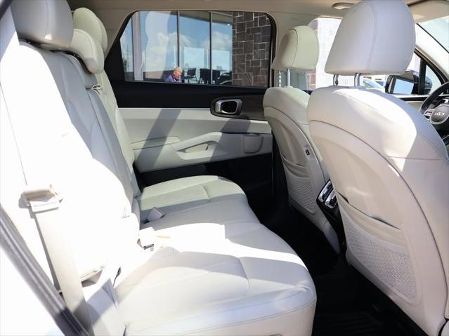 used 2023 Kia Sorento car, priced at $28,874