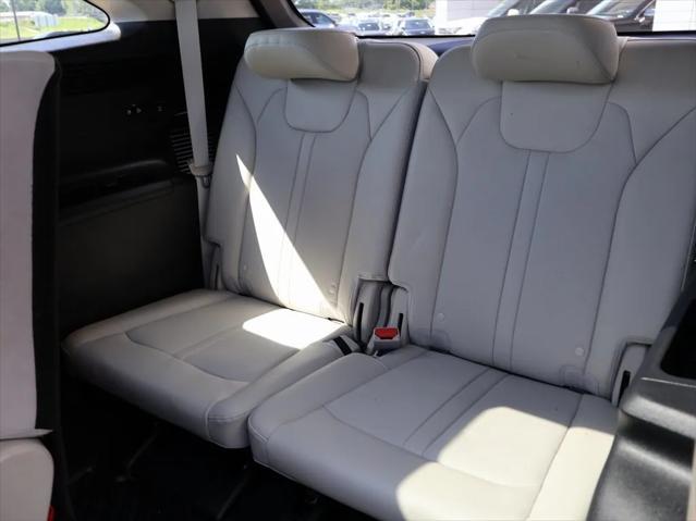 used 2023 Kia Sorento car, priced at $28,874