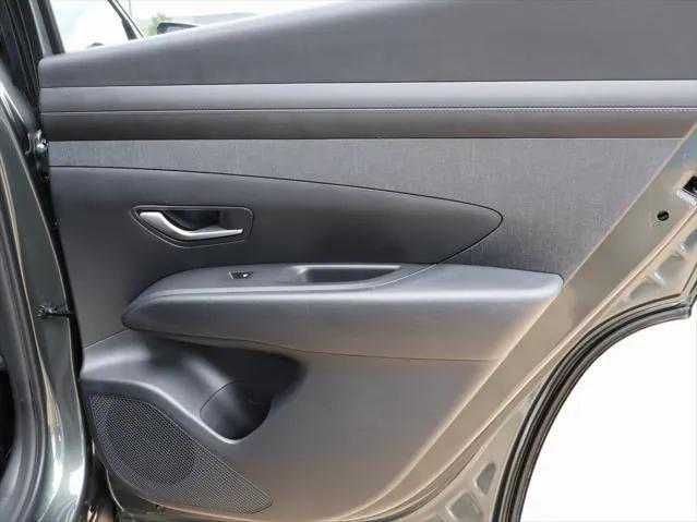 new 2025 Hyundai TUCSON Hybrid car, priced at $35,914