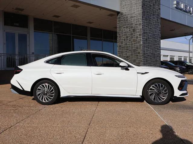 new 2025 Hyundai Sonata Hybrid car, priced at $39,630