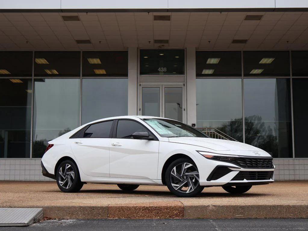 new 2025 Hyundai ELANTRA HEV car, priced at $27,070