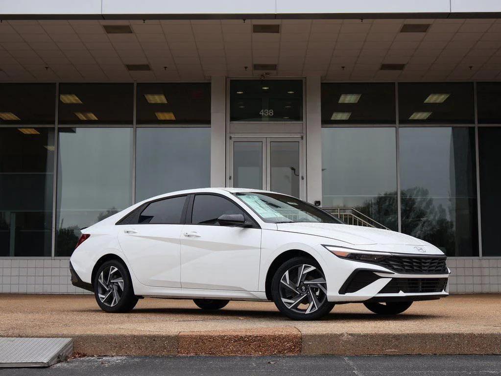 new 2025 Hyundai ELANTRA HEV car, priced at $25,977