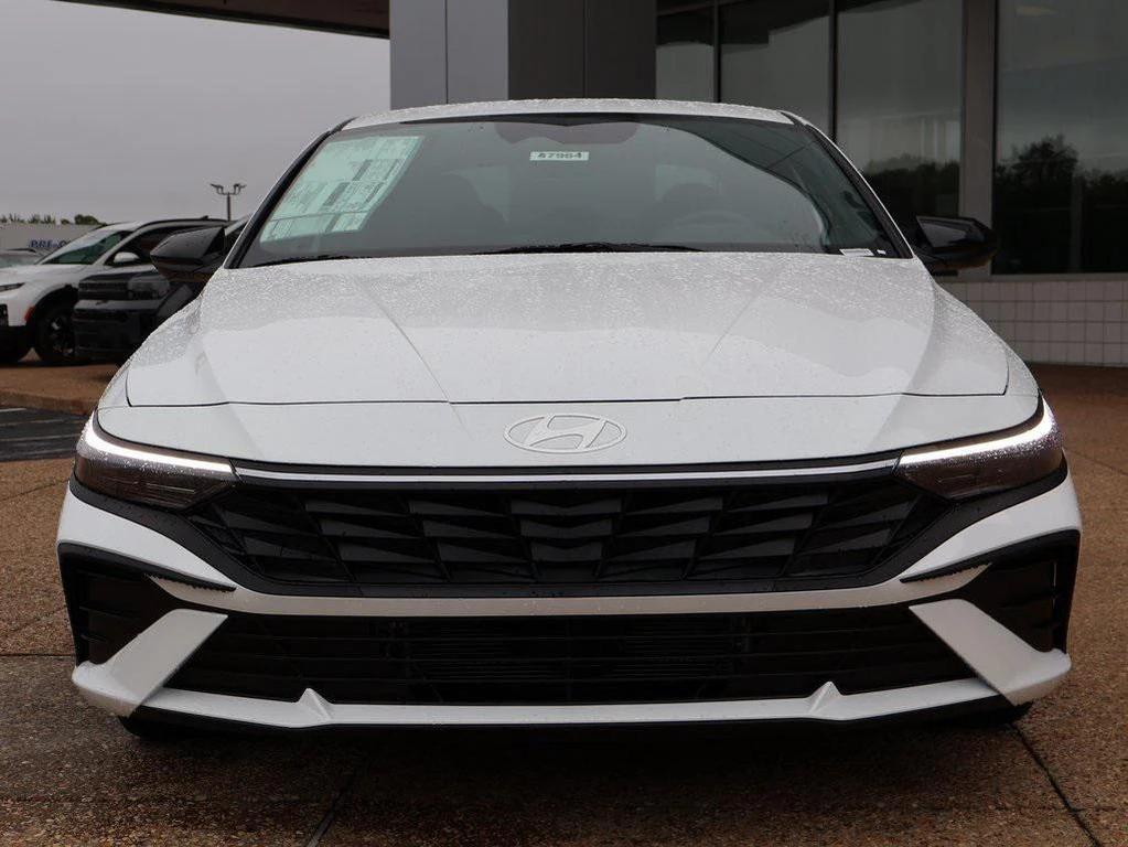 new 2025 Hyundai ELANTRA HEV car, priced at $25,977