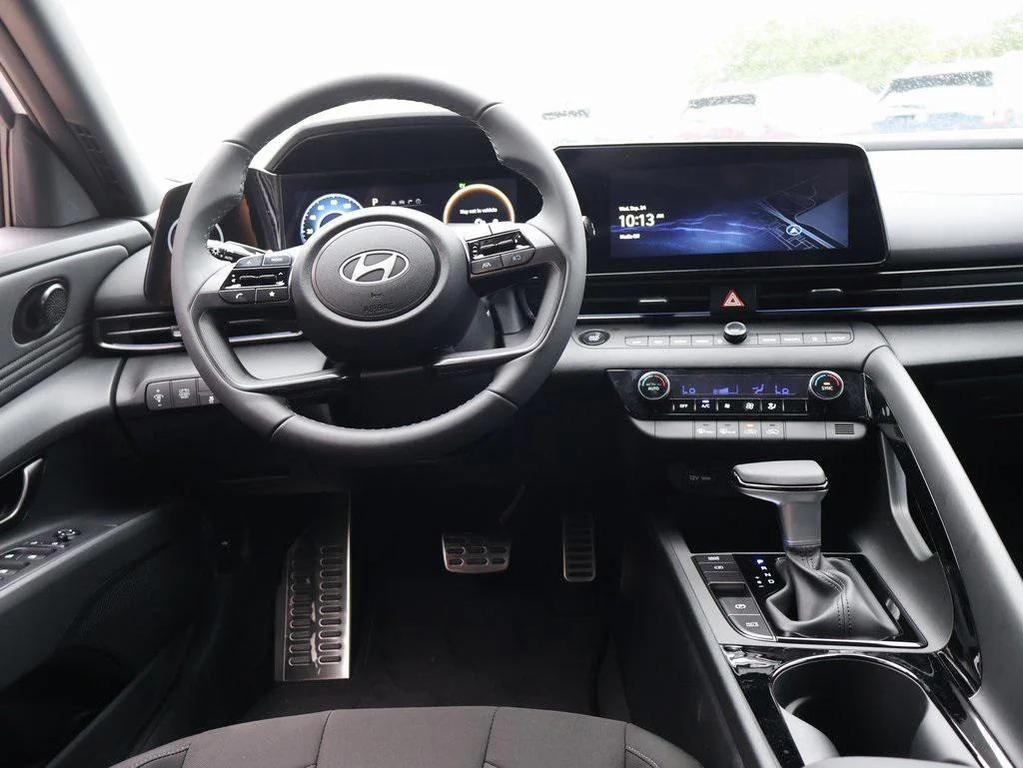 new 2025 Hyundai ELANTRA HEV car, priced at $25,977