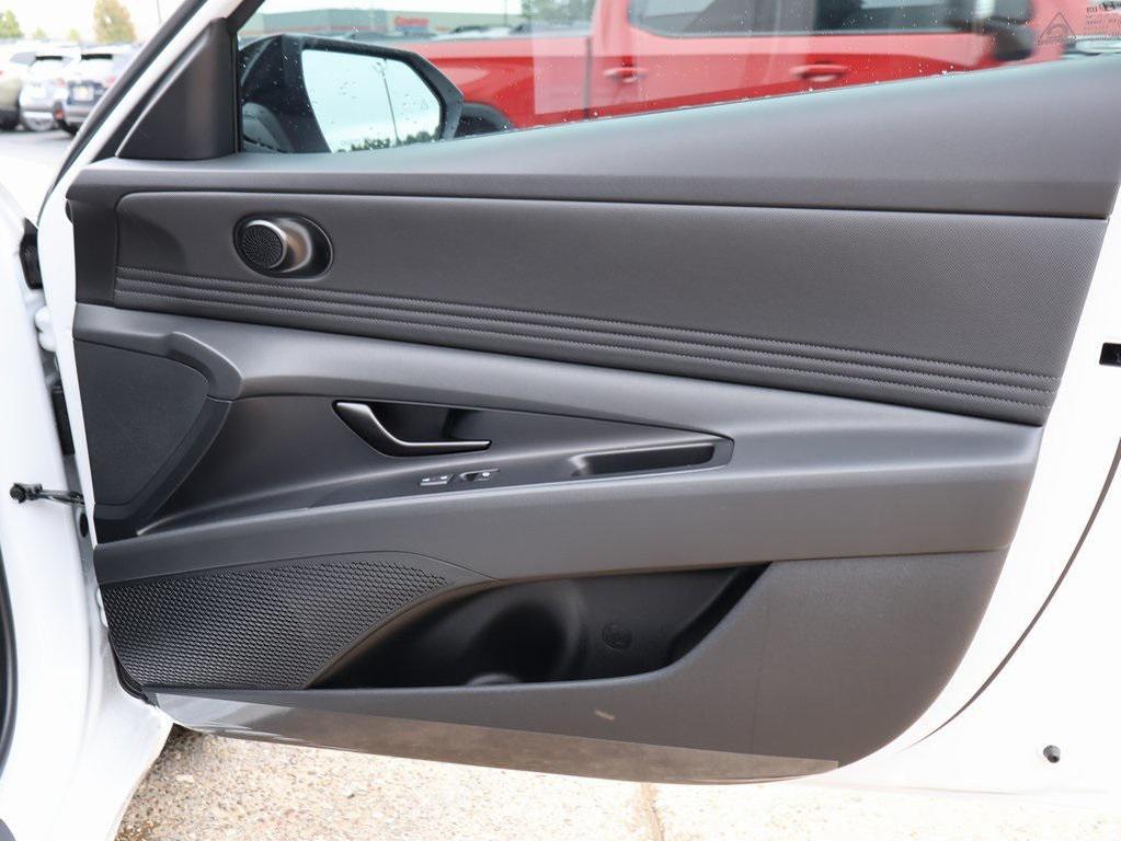 new 2025 Hyundai ELANTRA HEV car, priced at $25,977