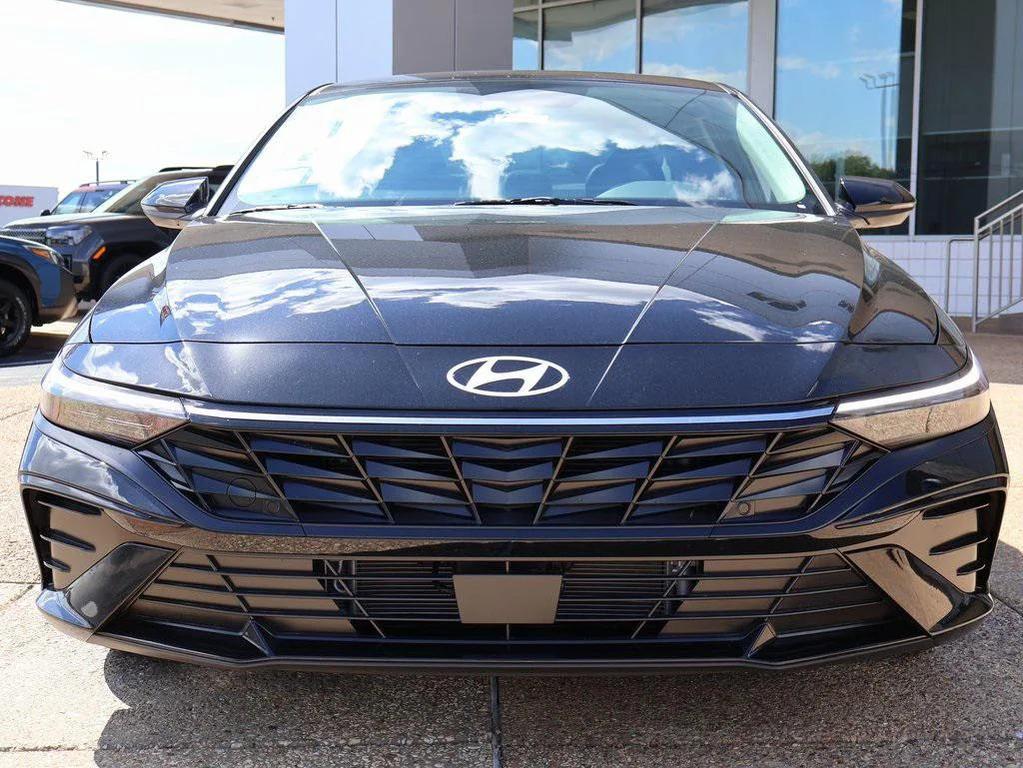 new 2025 Hyundai ELANTRA HEV car, priced at $27,277