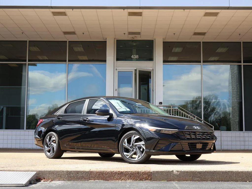 new 2025 Hyundai ELANTRA HEV car, priced at $27,277
