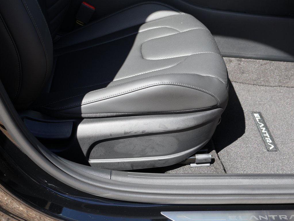 new 2025 Hyundai ELANTRA HEV car, priced at $27,277