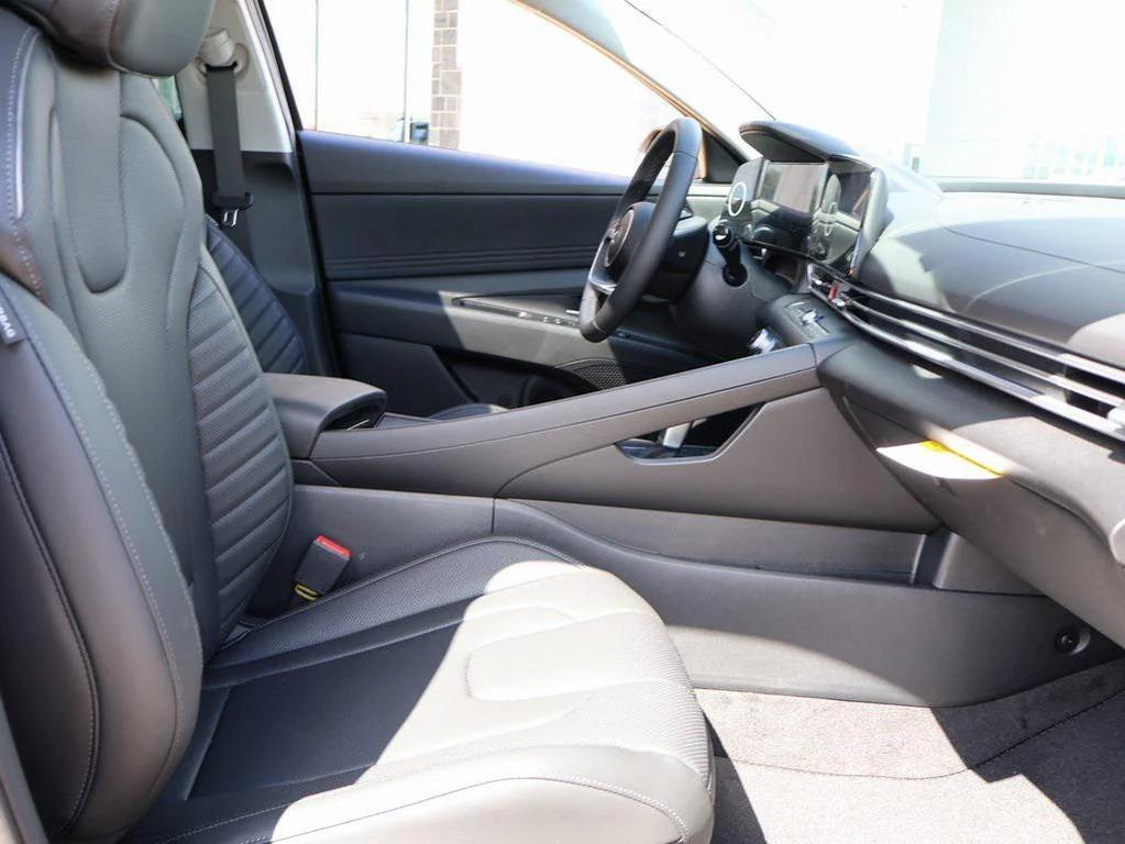 new 2025 Hyundai ELANTRA HEV car, priced at $27,277