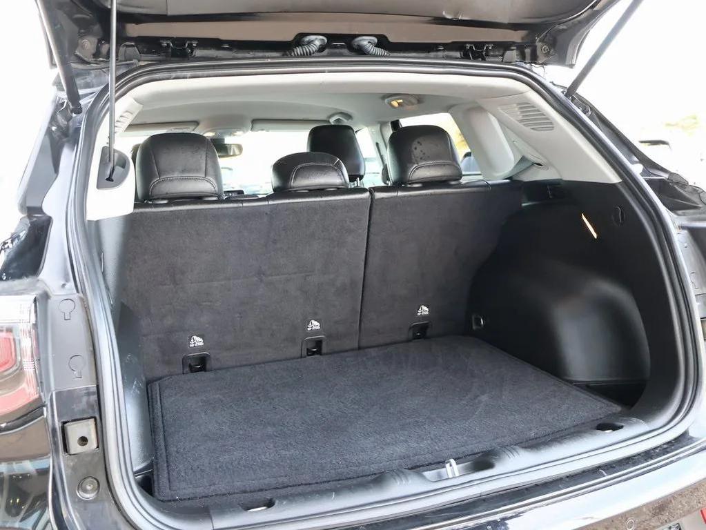 used 2022 Jeep Compass car, priced at $15,694