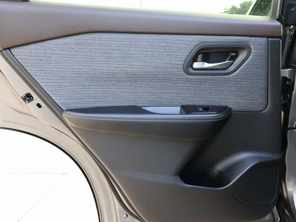 used 2023 Nissan Rogue car, priced at $21,157
