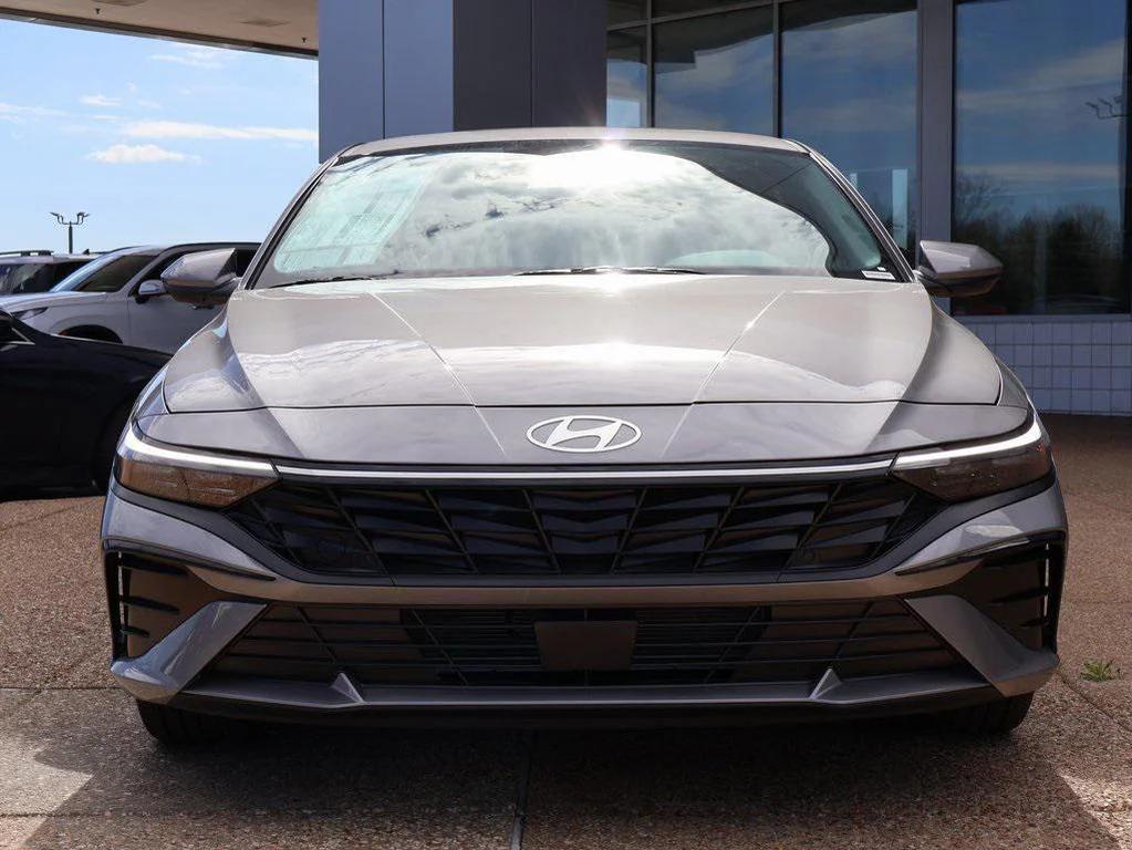 new 2025 Hyundai Elantra car, priced at $26,517
