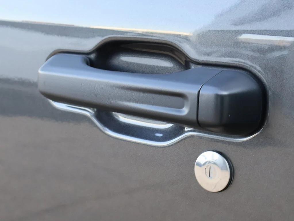 used 2021 Jeep Gladiator car, priced at $29,587