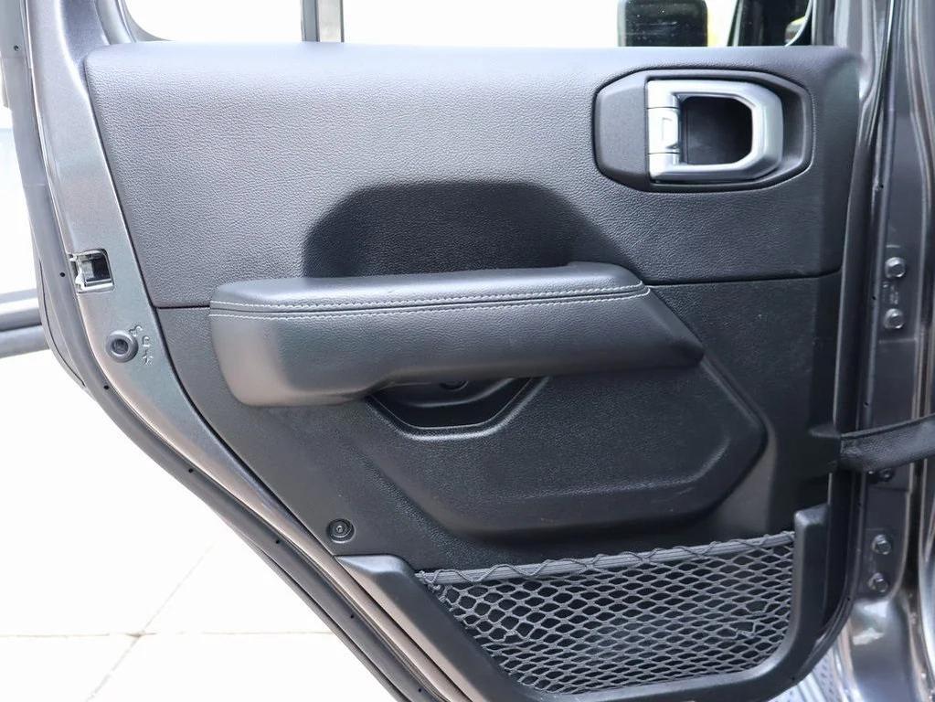 used 2021 Jeep Gladiator car, priced at $29,587