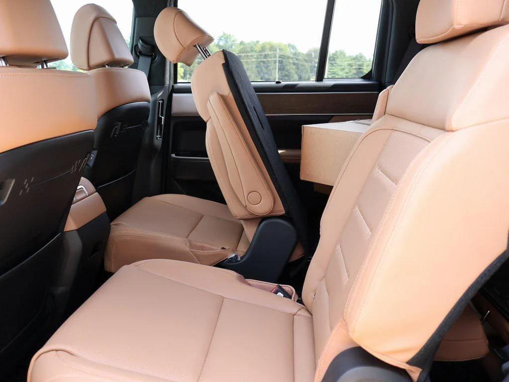 new 2026 Hyundai SANTA FE HEV car, priced at $51,061