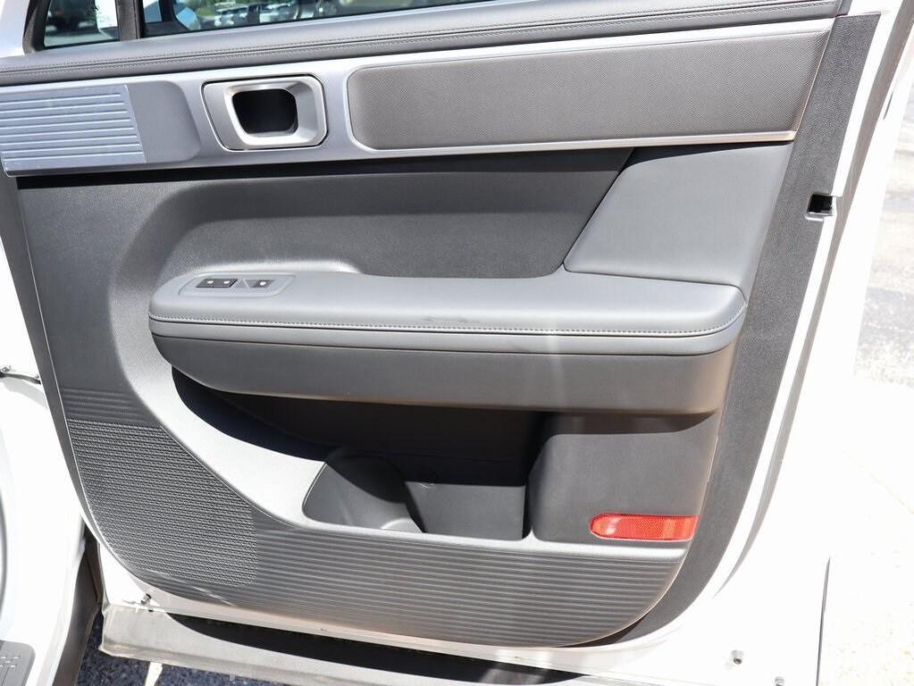 used 2025 Hyundai Santa Fe car, priced at $37,998