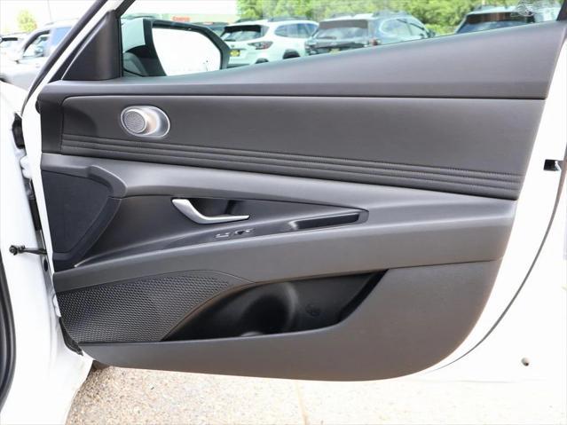 new 2025 Hyundai Elantra car, priced at $27,214