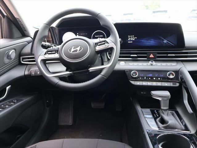 new 2025 Hyundai Elantra car, priced at $27,214