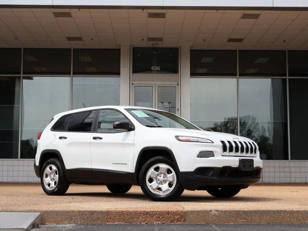 used 2015 Jeep Cherokee car, priced at $10,699