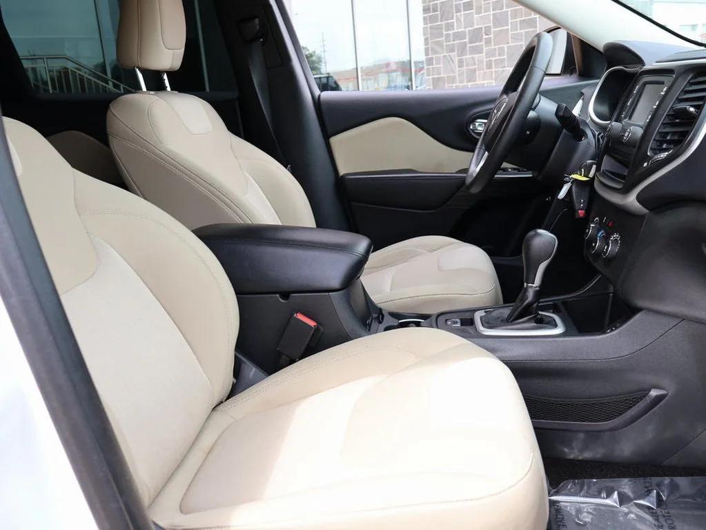 used 2015 Jeep Cherokee car, priced at $10,699