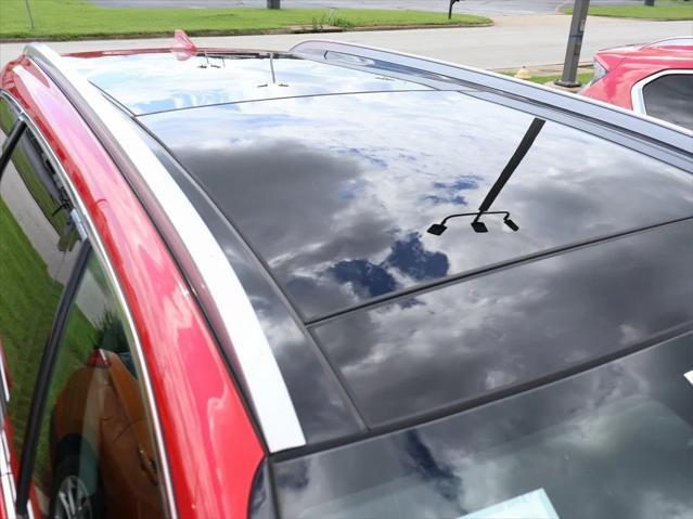 used 2022 Hyundai Santa Fe car, priced at $27,998