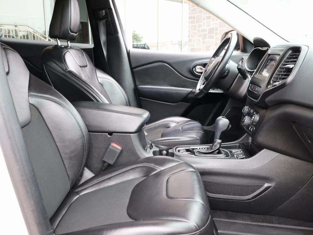 used 2021 Jeep Cherokee car, priced at $17,994