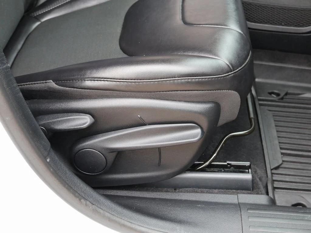 used 2021 Jeep Cherokee car, priced at $17,994