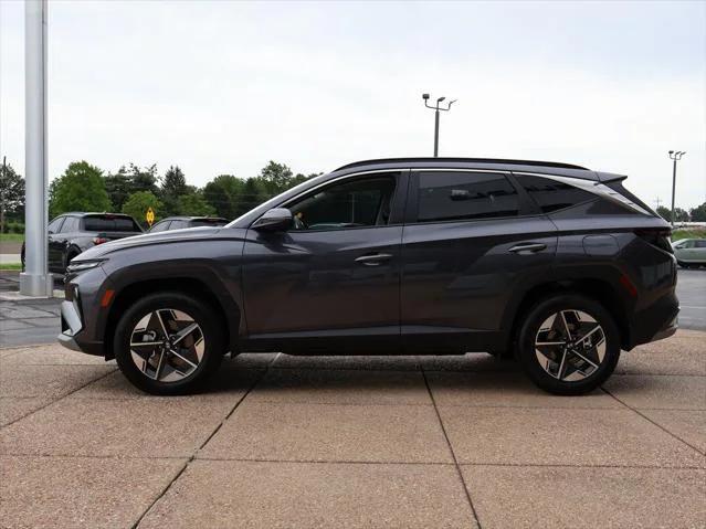 new 2025 Hyundai TUCSON Hybrid car, priced at $37,314