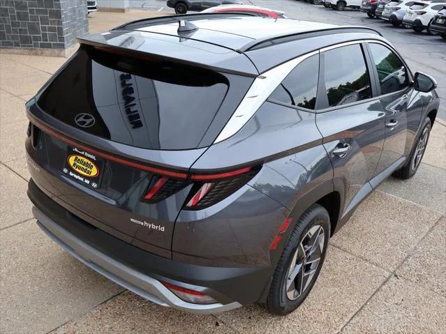 new 2025 Hyundai TUCSON Hybrid car, priced at $37,314
